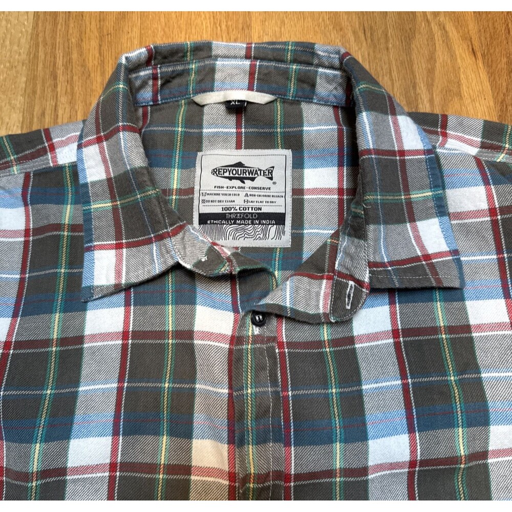 RepYourWater Men's Flannel Plaid Long Sleeve Button Down Collared Shirt Size XL